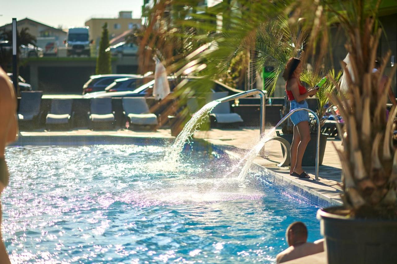 Sara Blu Apartment Spa And Pool Beach Resort Mamaia Exterior foto